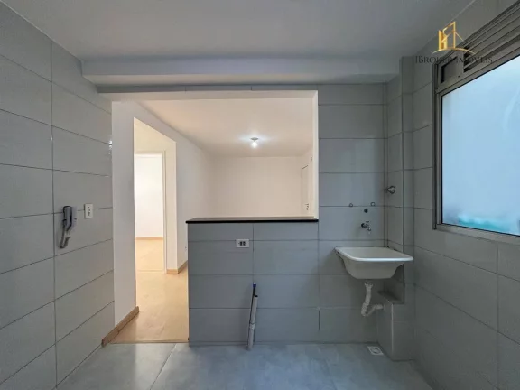 Imagem Apartamento com 2 quartos à venda, 44 m² por R$ 249.000 - Santa Cândida - Curitiba/PR