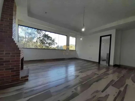Imagem Casa em Condomínio para Venda em Teresópolis / RJ no bairro Três Córregos