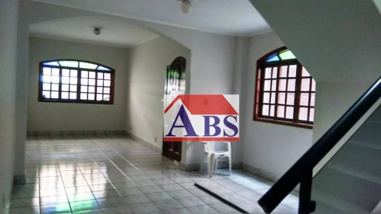 Imagem Sobrado com 3 dormitórios à venda, 223 m² por R$ 430.000,00 - Vila Ponte Nova - Cubatão/SP