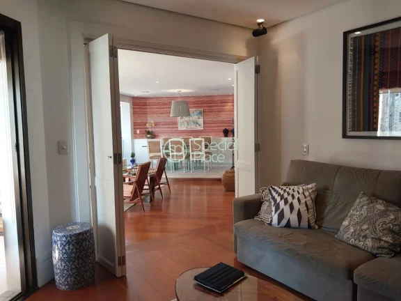 Imagem Area 217m2 Living com 3 ambientes Lareira Sala de jantar Varanda Lavabo 03 quartos 02 suites Cozinha...