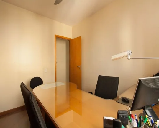 Imagem Excelente apartamento, 1 por andar com 189m², a venda em Pinheiros.
