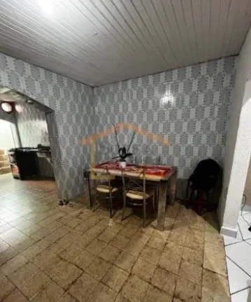 Imagem Sobrado 75m², 2 dormitórios, sendo 1 deles com varanda, sala, sala de jantar, cozinha, lavanderia,...