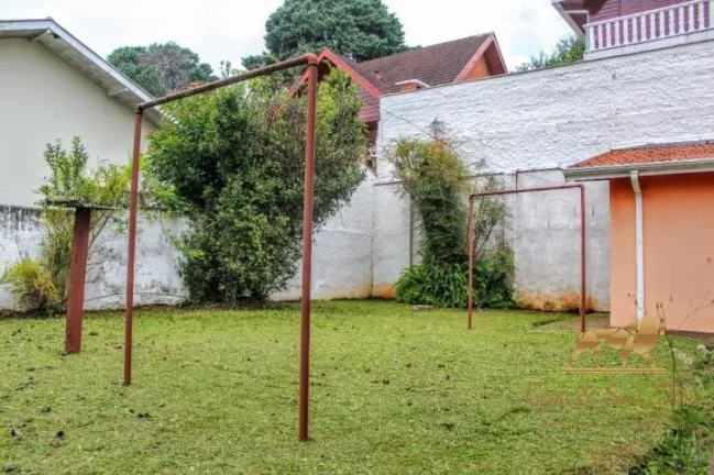 Imagem CASA Á VENDA EM ÓTIMA LOCALIZAÇÃO EM CAMPOS DO JORDÃO-SP