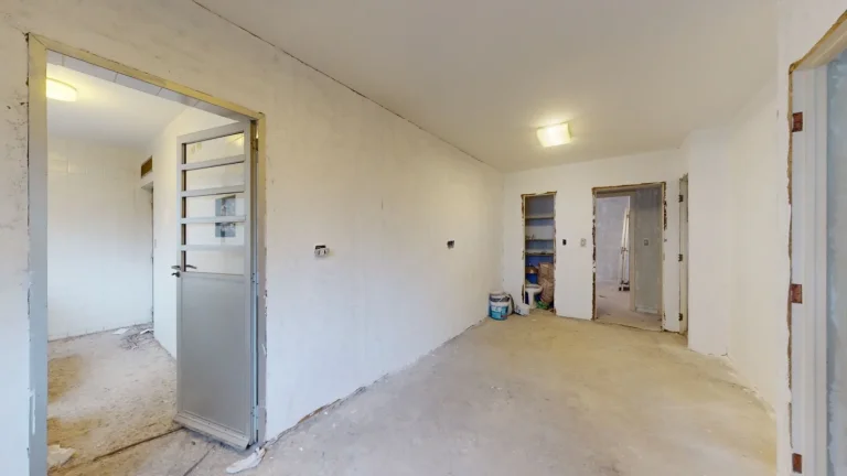 Imagem Apartamento em Reforma 156M², 3Q, 1 Banheiro, 2 Vagas.