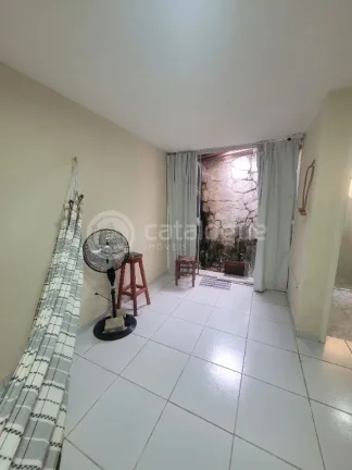 Imagem Casa Padrão à Venda em Lagoa Nova, Natal - 4 Dormitórios