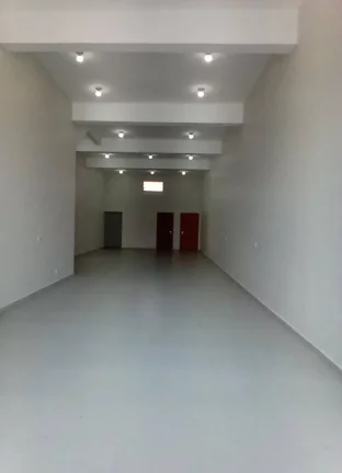 Imagem Alugo Salão Comercial com subsolo NOVO!