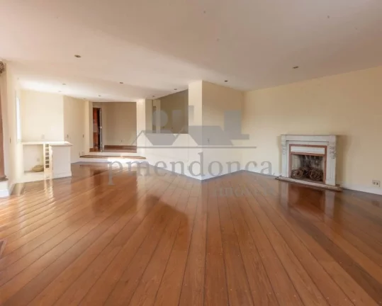 Imagem Apartamento com living para 03 ambientes, piso laminado, terraço, lavabo, escritório, 04 suítes, ...