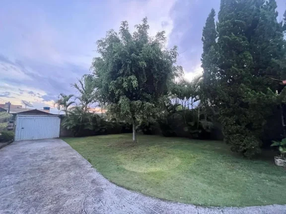 Imagem Ótima Oportunidade: Casa Espaçosa com 4 quartos no bairro Nova Suíça
