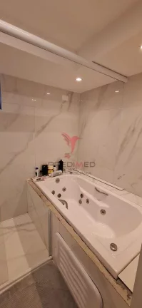 Imagem Apartamento de Luxo todo Reformado com 4 suítes em Tambaú a 300m do Mar