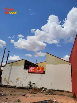 Imagem Casa à venda em Ribeirão Preto-SP, Jardim Diva Tarlá de Carvalho: 2 quartos, 1 sala, 1 banheiro, 2 vagas, 80m²!