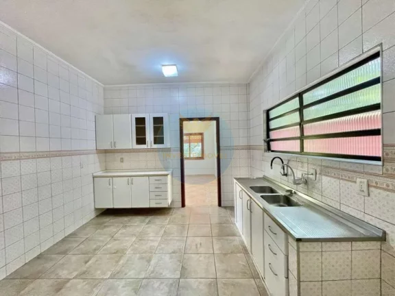 Imagem Casa em Condomínio a Venda no bairro São Fernando Residência - Barueri, SP