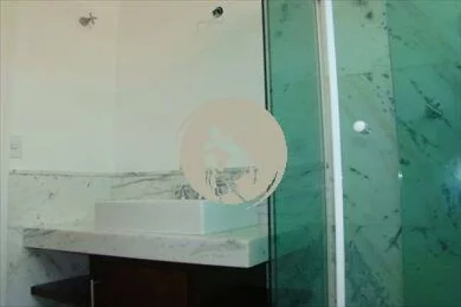 Imagem LINDA CASA EM CONDOMINIO FECHADO EM ALPHAVILLE A VENDA!