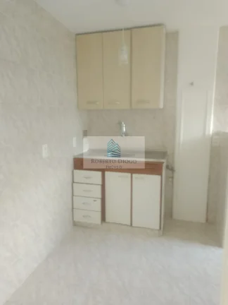 Imagem Apartamento à venda no Rio de Janeiro-RJ, bairro Camorim: 2 quartos, 1 sala, 1 banheiro, 1 vaga.