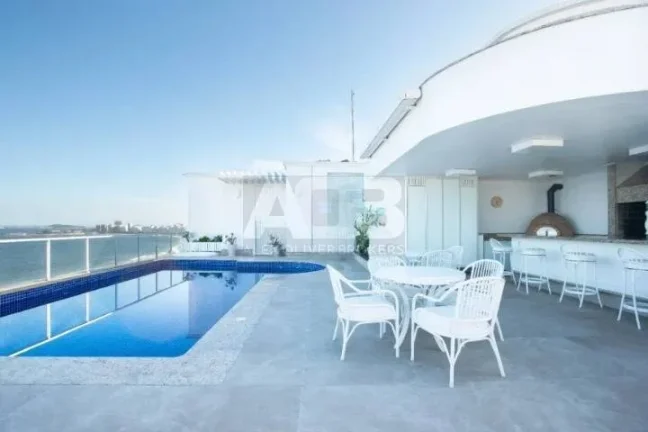 Imagem Cobertura à venda na Atlântica, 1.032m2, 5quartos, 3vgas, Frontal Mar.