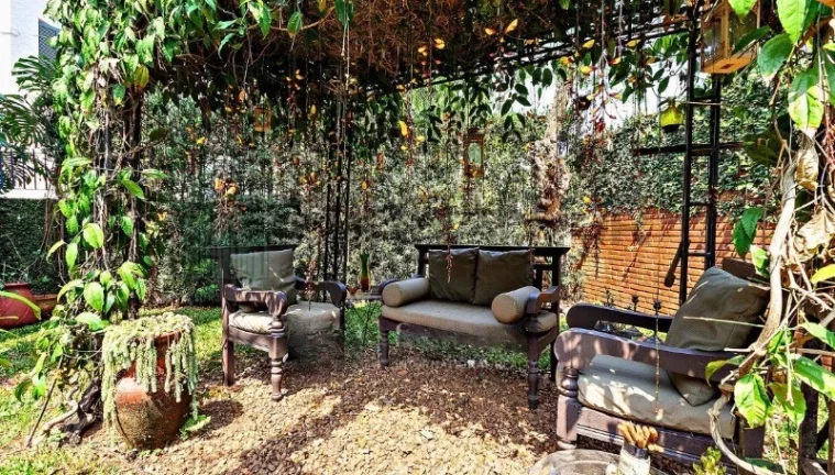 Imagem Casa estilo Farm House para Locação no Jardim Paulista - São Paulo-SP: 3 Quartos, 1 Suíte, 4 Salas, 4 Banheiros, 2 Vagas, 223m².