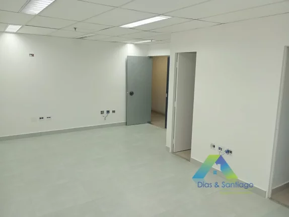 Imagem Sala comercial à venda próximo ao Shopping Ibirapuera - Moema, São Paulo/SP