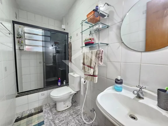 Imagem Casa à Venda na Taquara com 3 Quartos: Opção de Moradia e Negócios