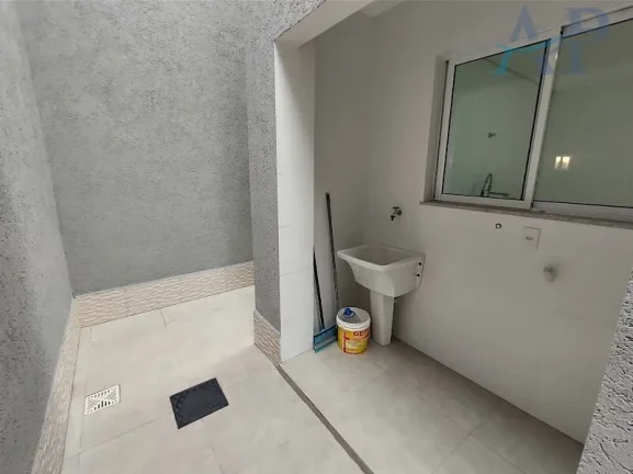 Imagem Casa em Praia Grande com 3 Dormitórios de Alto Padrão