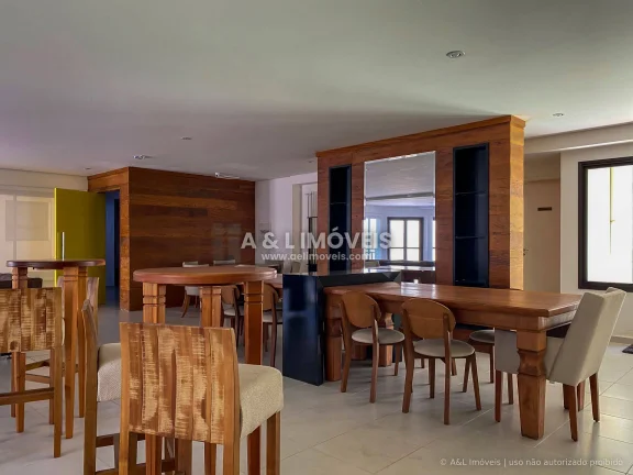 Imagem Cobertura Duplex Capivari | 294 m², Lareira, 3 Suítes, Mobiliada