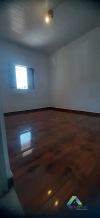Imagem Excelente casa térrea com 100m² em 2 dormitórios e 1 vaga de garagem coberta com localização privilegiada próximo do Metrô Vila Prudente.