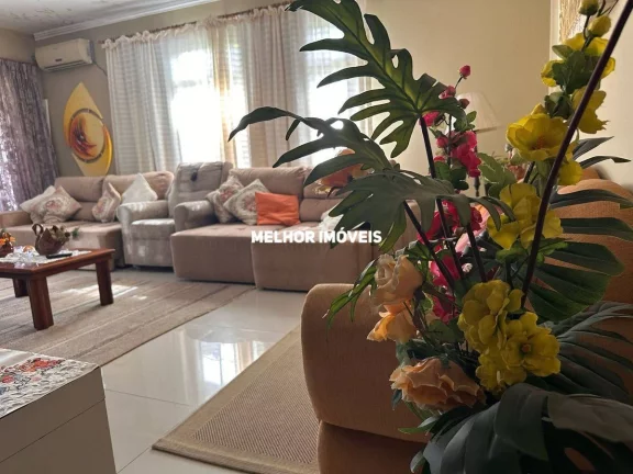 Imagem Casa á venda com 3 dormitórios localizada em Blumenau - SC