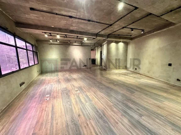 Imagem Sala Comercial em Condomínio para Locação na Vila Olímpia, São Paulo-SP: 4 salas, 2 vagas, 150m²!