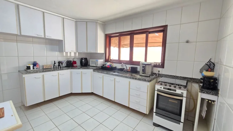 Imagem Casa com 3 suítes à venda, 259 m² por R$ 1.150.000