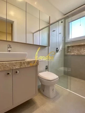 Imagem Sobrado condomínio fechado beira de lago com 04 suítes