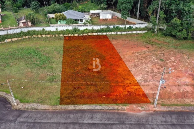 Terreno em Condomínio fechado em Campo Largo no bairro Ferraria