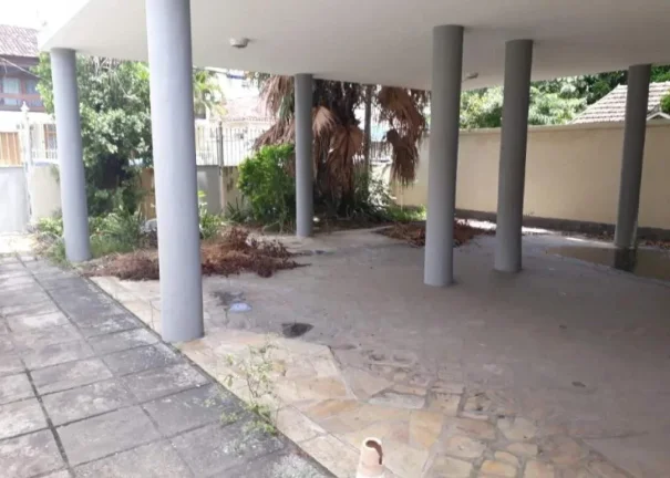 Imagem Casa para Venda em Rio de Janeiro, Campo Grande, 5 dormitórios, 1 suíte, 4 banheiros, 30 vagas