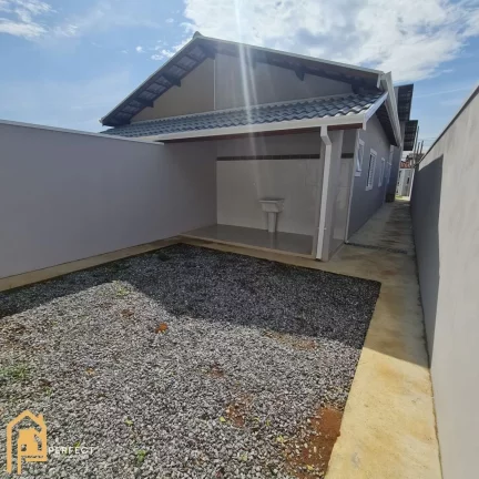Imagem BELISSIMA CASA GERMINADA DE 2 DORMITORIOS COM 150 M² LOCALIZADA NO BAIRRO PARQUE URUPES EM TAUBATÉ SP.