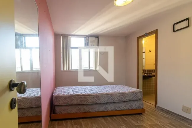 Imagem Casa à venda - Copacabana, 748m2
