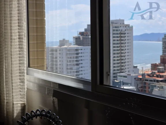 Imagem Apartamento no Canto do Forte em Praia Grande com 4 Dormitórios e 3 Vagas