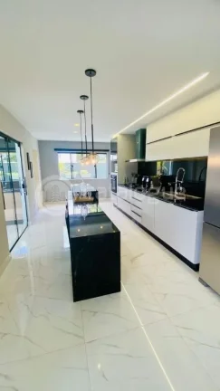 Imagem Casa Duplex de Alto Padrão à Venda no Bosque do CoqueIral