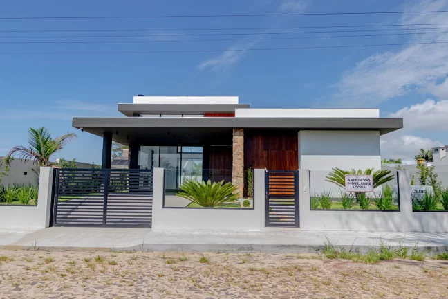 Imagem Casa à venda em Passo de Torres, Centro, com 4 quartos, 274,05m²