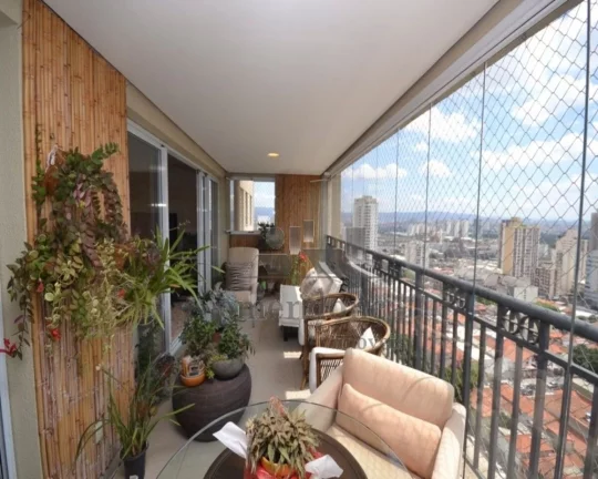 Imagem Venha se encantar com este maravilhoso apartamento em andar alto, decorado com muito bom gosto e sof...