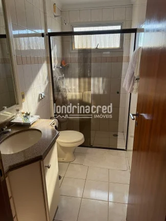 Imagem Apartamento no Edifício Torres Brasil com 3 dormitórios (1 suíte), sacada, 2 vagas de garagem e 92m² de área útil — conforto, espaço e ótima localização!