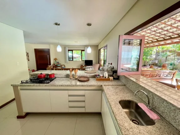 Imagem Casa à venda em Condomínio com piscina na Lagoa Aruá Praia do Forte Bahia