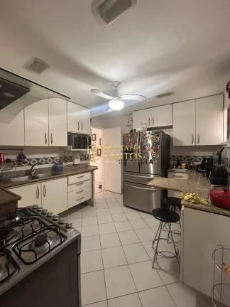 Imagem Casa Triplex à Venda no Condomínio Jardim Nova Barra