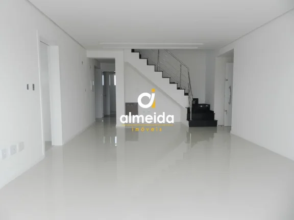 Imagem Cobertura 4 dormitórios à venda Centro Santa Maria/RS