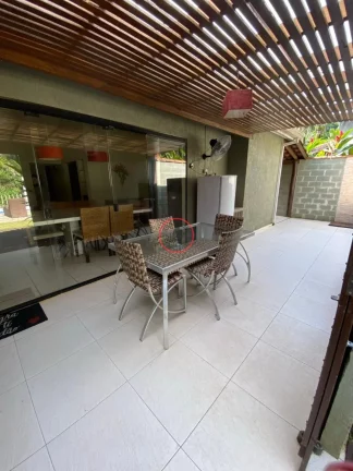 Imagem CASA PARA LOCAÇÃO ANUAL DENTRO DE RESIDENCIAL COM PISCINA, COM 2 DORMITÓRIOS, SENDO UMA SUITE