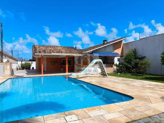 Linda Casa, 4 Dormitórios (3 Suítes), Piscina, Lado Praia, Itanhaém-SP