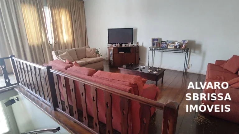 Imagem Casa com 2 Suítes, Piscina e Salão Comercial no coração de Itu/SP