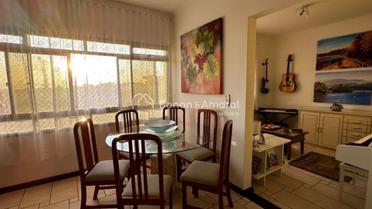 Imagem Amplo apartamento à venda no Jardim Chapadão em Campinas, em perfeito estado de conservação. O i...