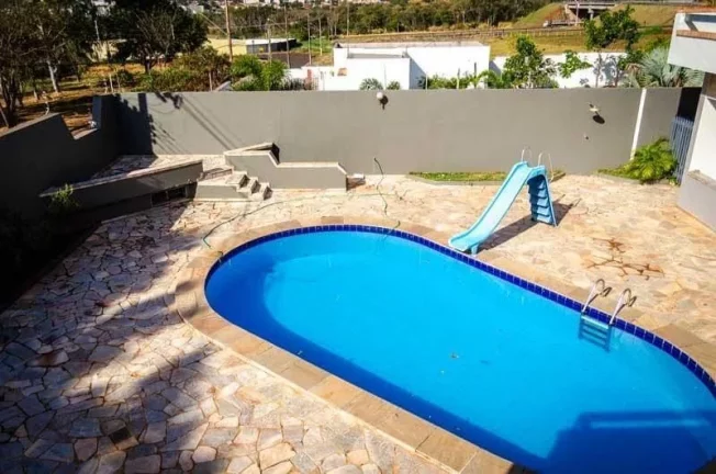Imagem Impecável casa à venda em Ribeirão Preto-SP, no bairro City Ribeirão: 4 quartos, 4 suítes, 3 salas, 5 banheiros, 4 vagas, 562m².