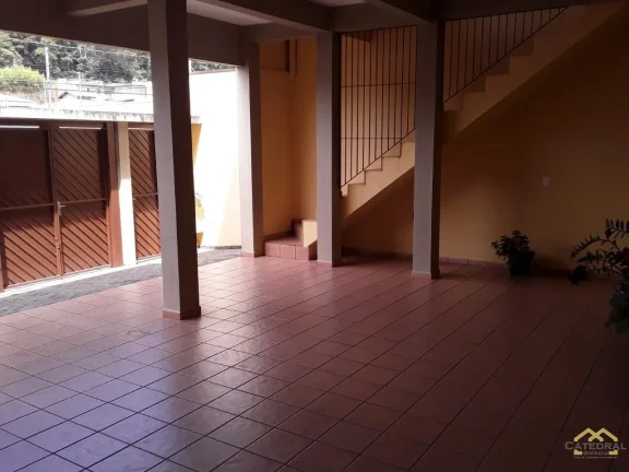 Imagem Sobrado com 3 quartos (1 suíte), garagem para 6 carros e edícula nos fundos