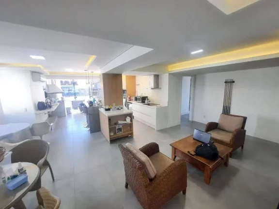 Imagem Cobertura à Venda 454 m², 5 Dormitórios(3 Suítes), Centro Florianópolis/SC
