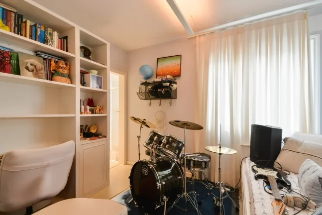 Imagem Apartamento Reformado Pinheiros - 246M², 4 Dorms, 4 Suítes, 4 Vagas Demarcadas, Hidromassagem, Piscina, Despensa, Salão de Festas.