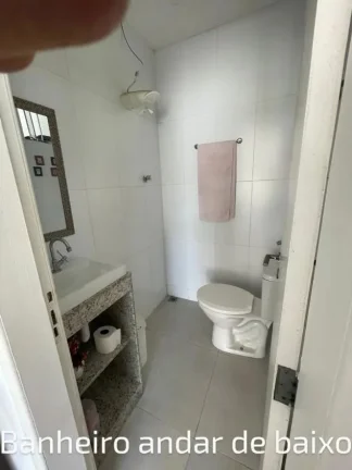 Imagem Vendo ou troco casa com 4 quartos, sendo uma suíte, escritório, varanda, cozinha integrada com sala de estar, piscina, churrasqueira e fogão a lenha.