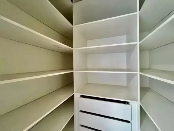 Imagem 4VAGAS+SUÍTE+3QUARTOS+ARMÁRIOS
